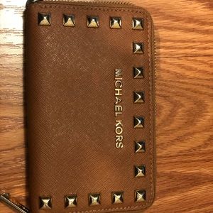 Michael kors wallet